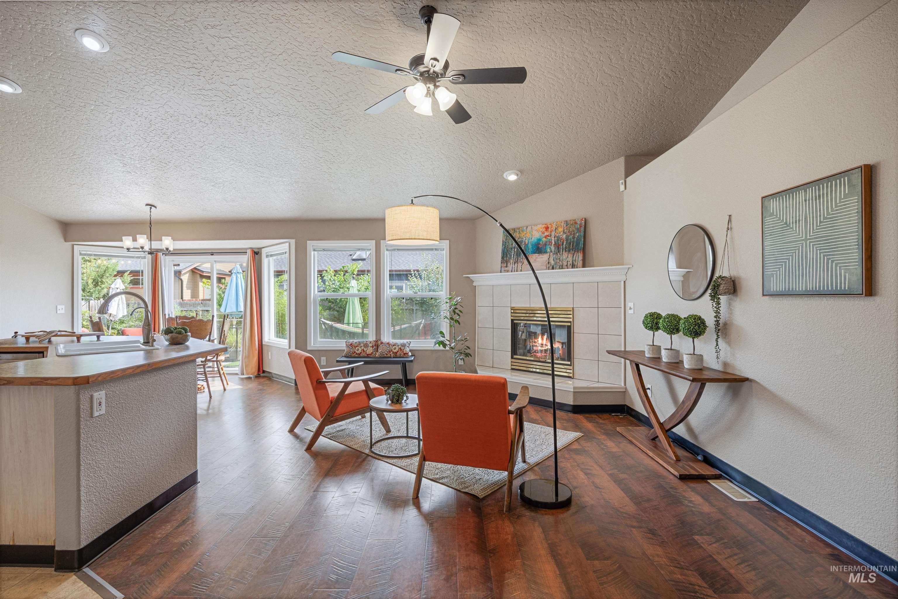 6501 Outlook Dr