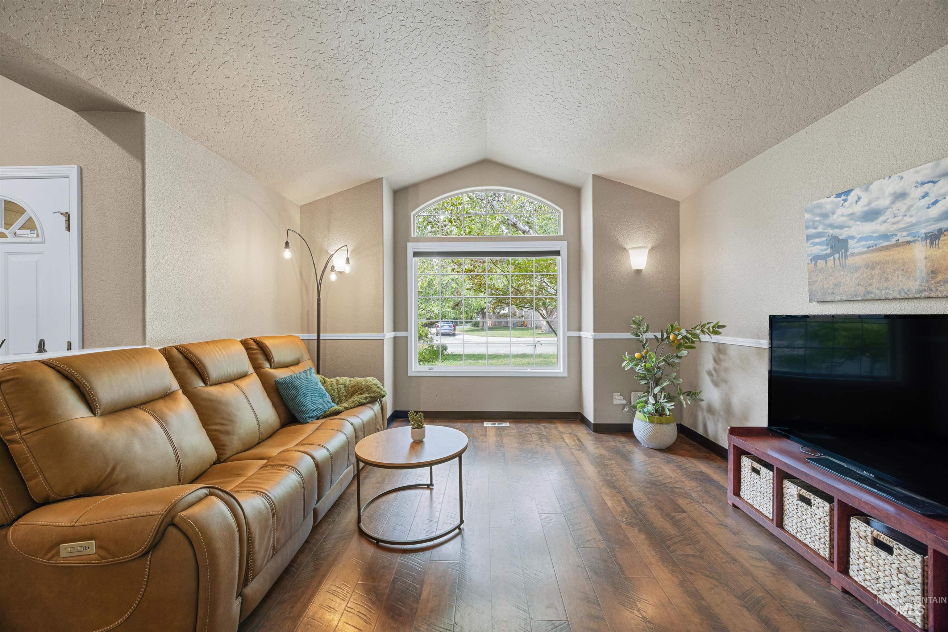 6501 Outlook Dr