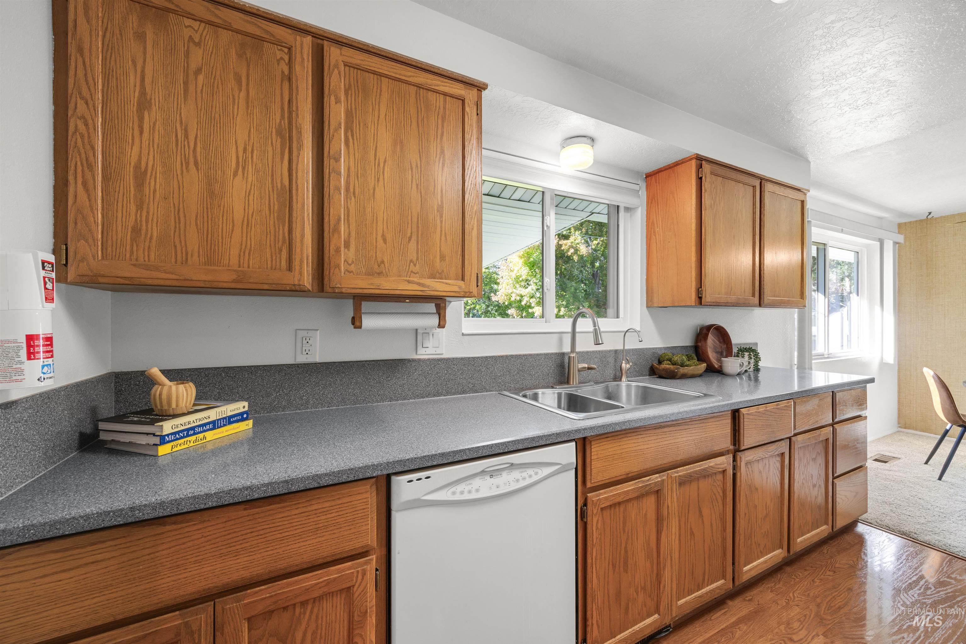 2467 S Essex