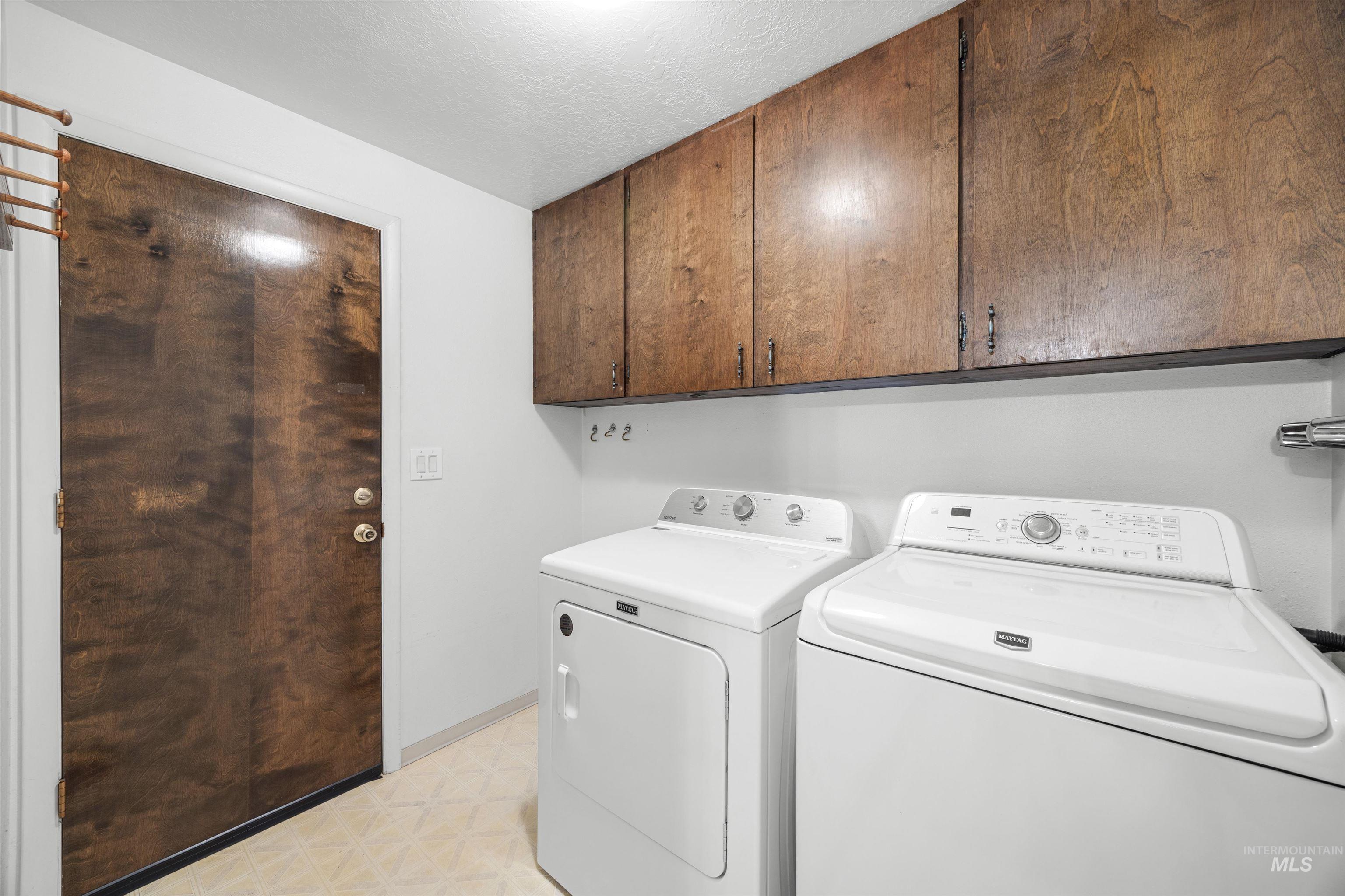 2467 S Essex