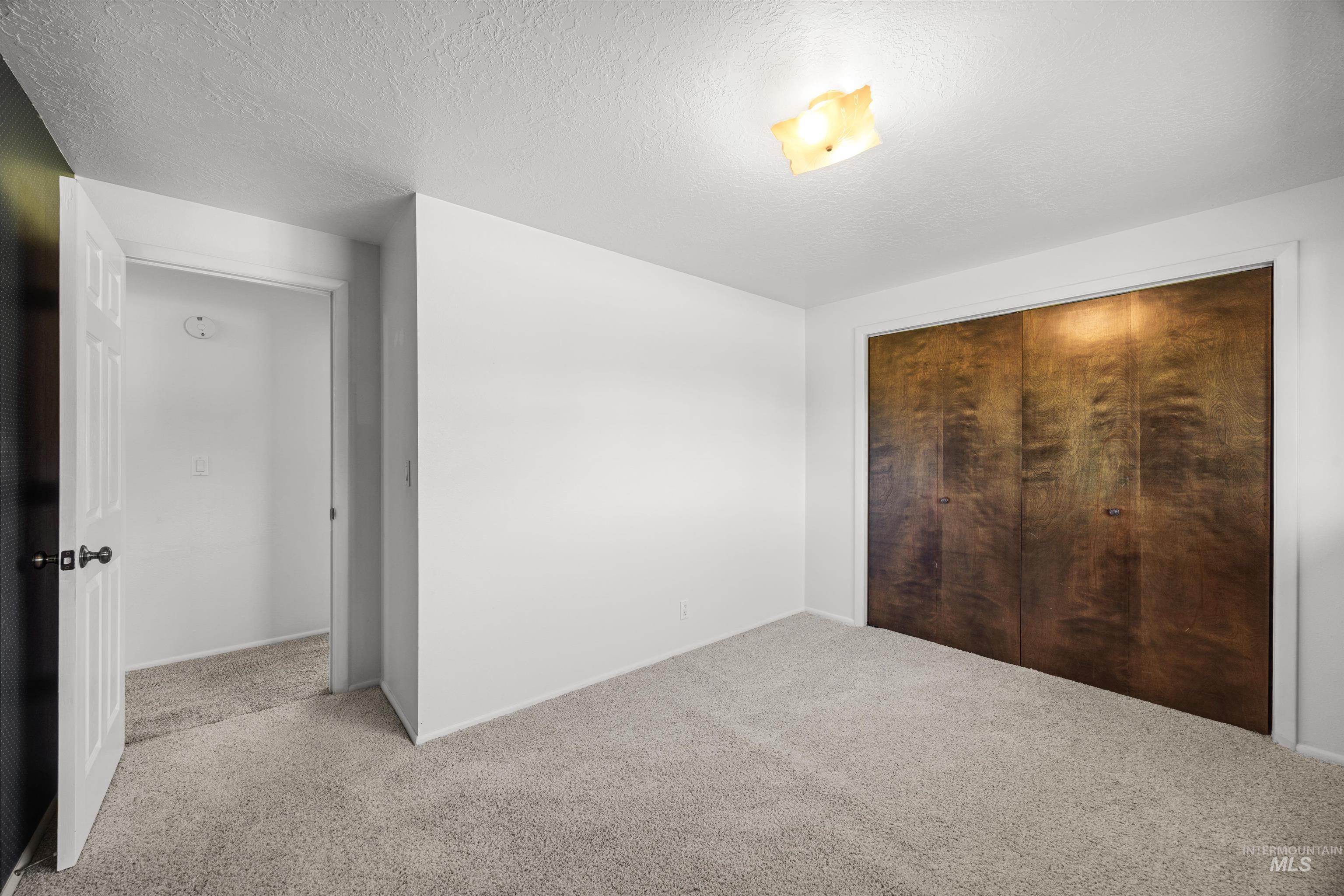 2467 S Essex