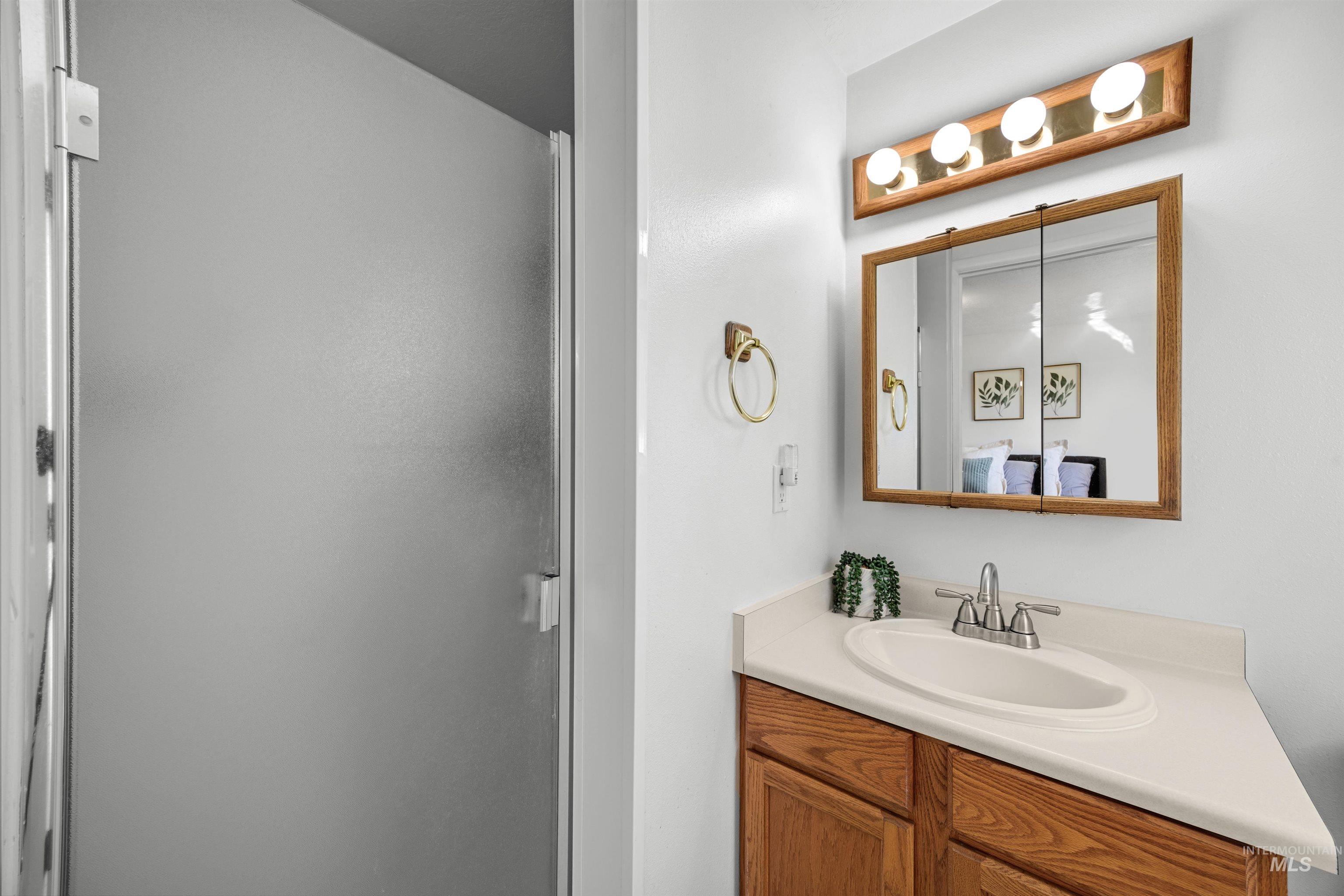 2467 S Essex