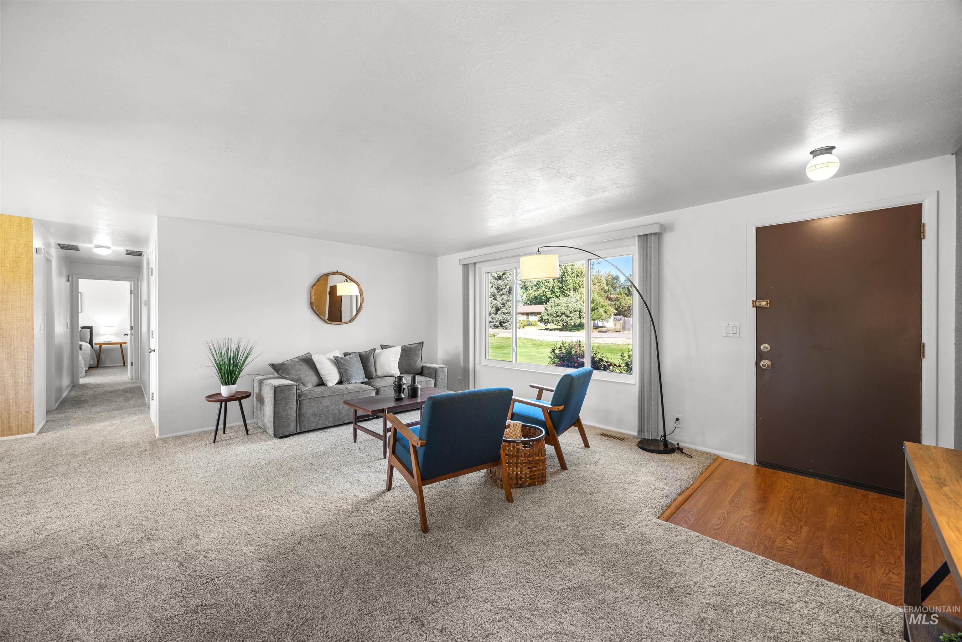 2467 S Essex