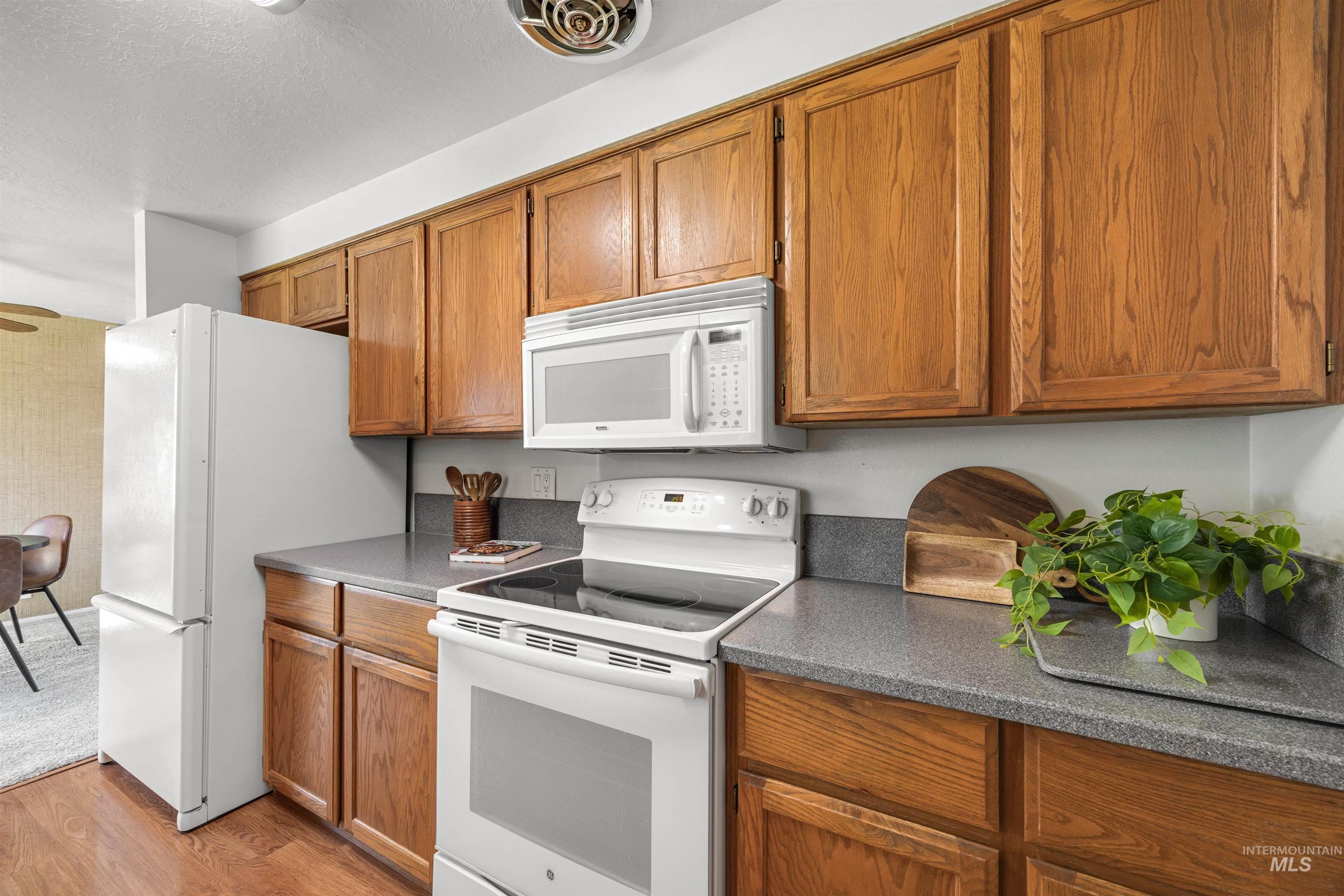 2467 S Essex