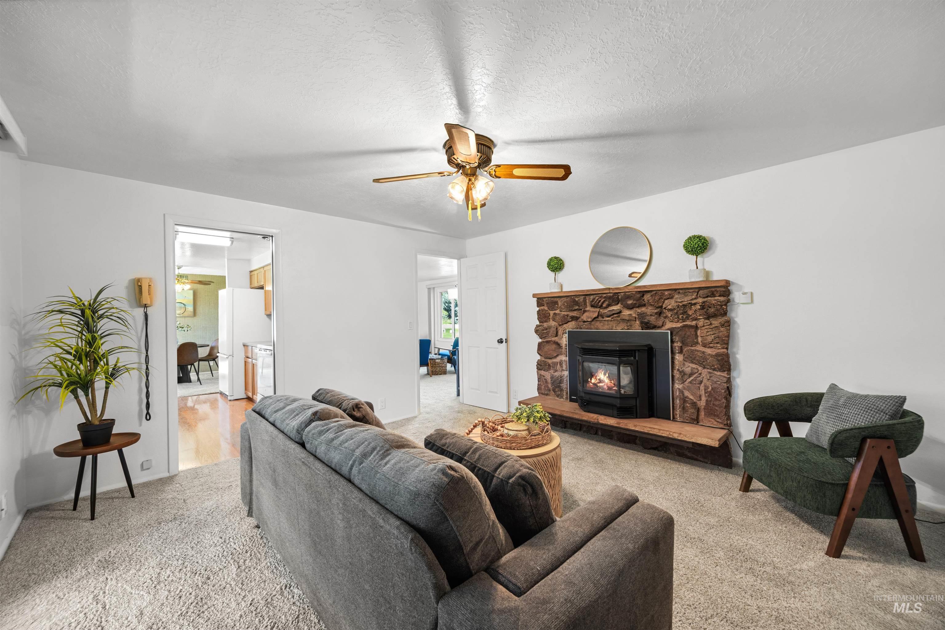 2467 S Essex