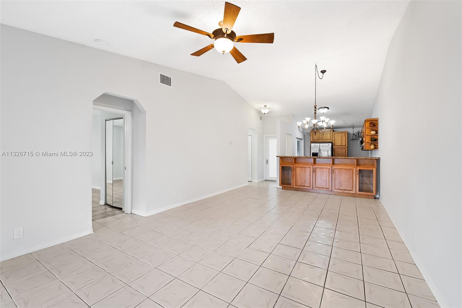 4489 Treasure Cove Dr Unit: 4489