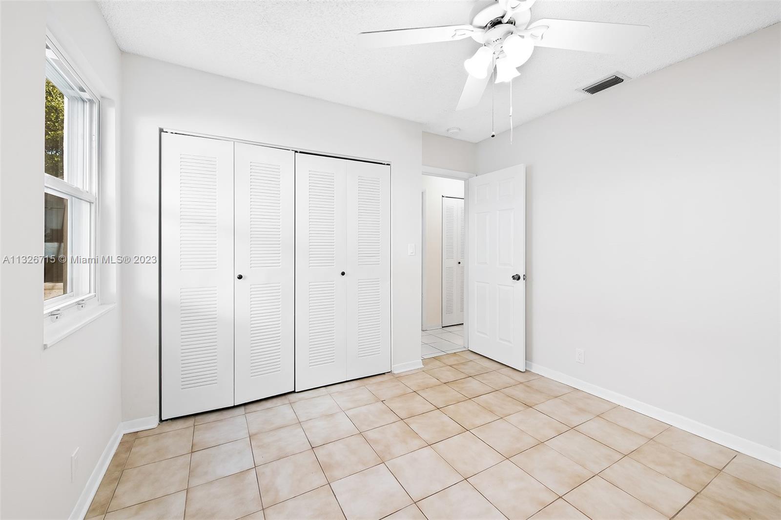 4489 Treasure Cove Dr Unit: 4489