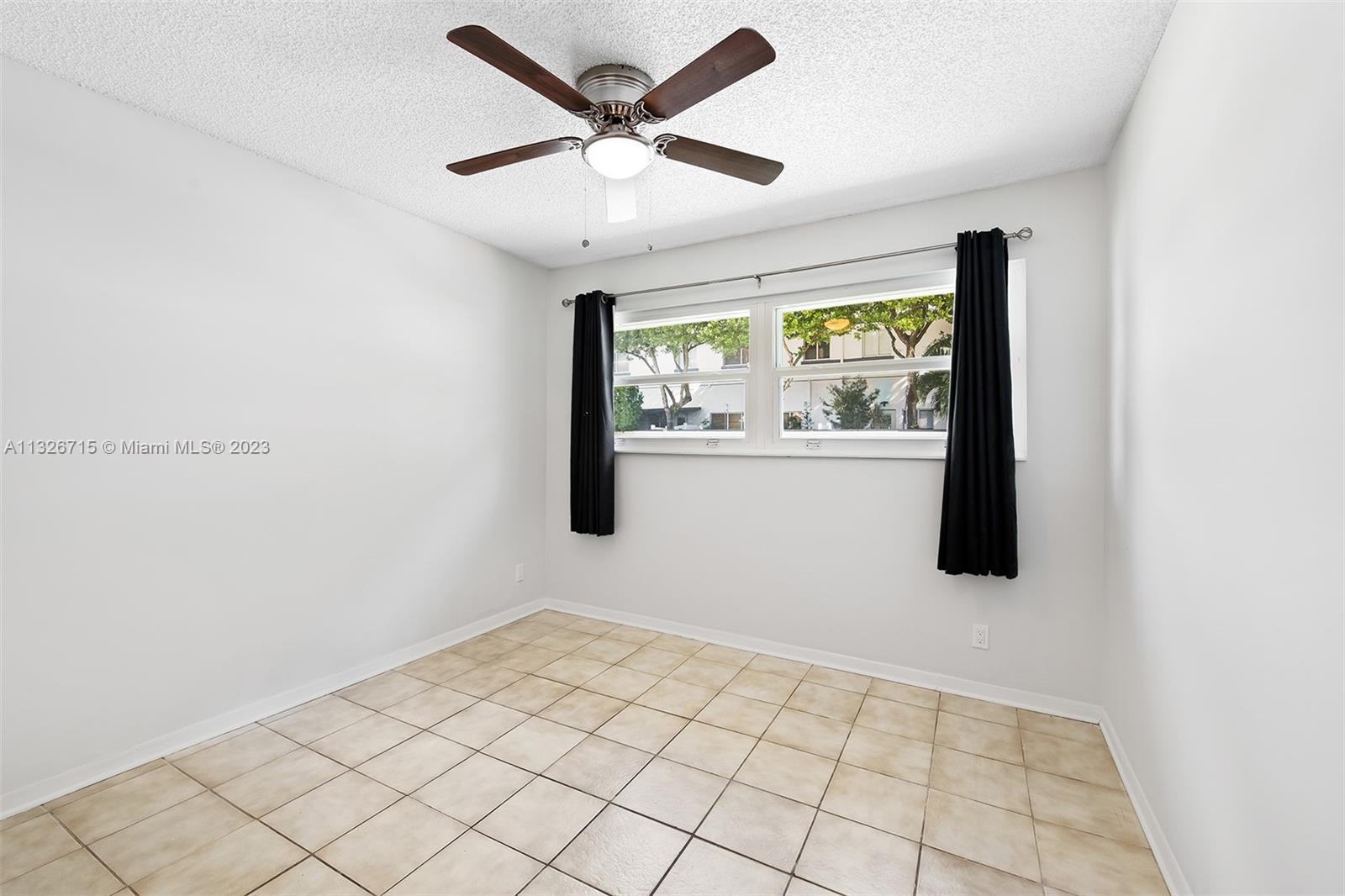 4489 Treasure Cove Dr Unit: 4489