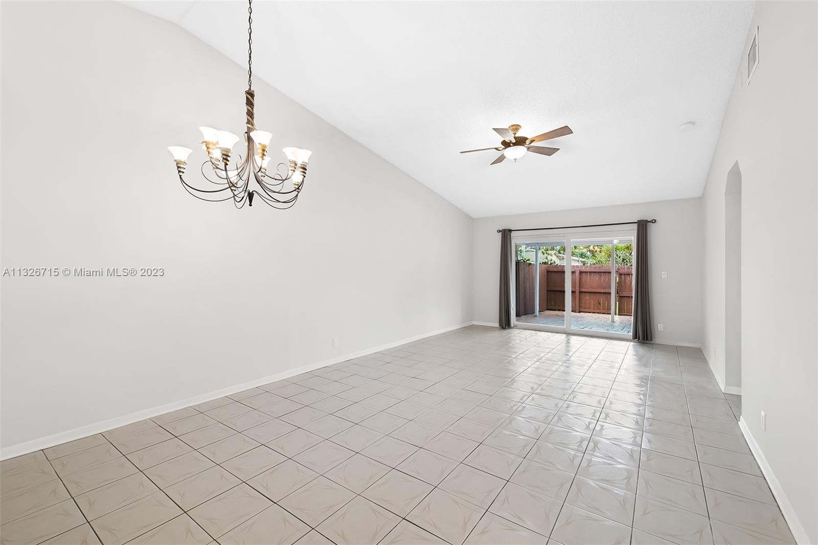 4489 Treasure Cove Dr Unit: 4489