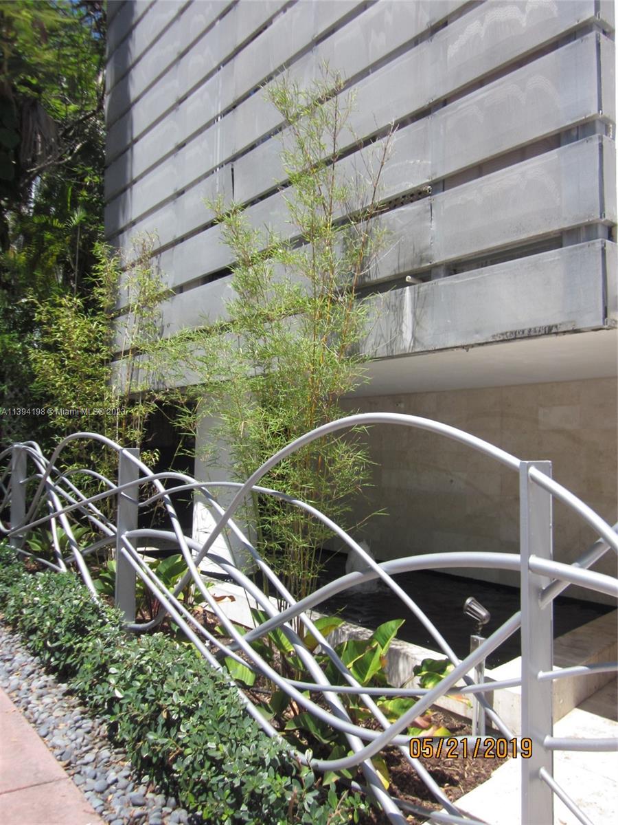 221 Jefferson Ave # 11