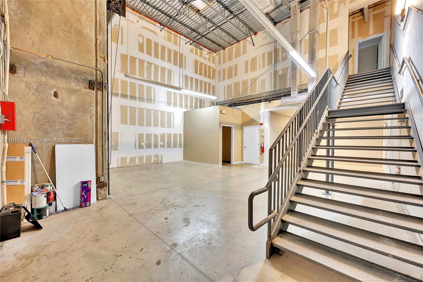 601 N Congress Ave # 105