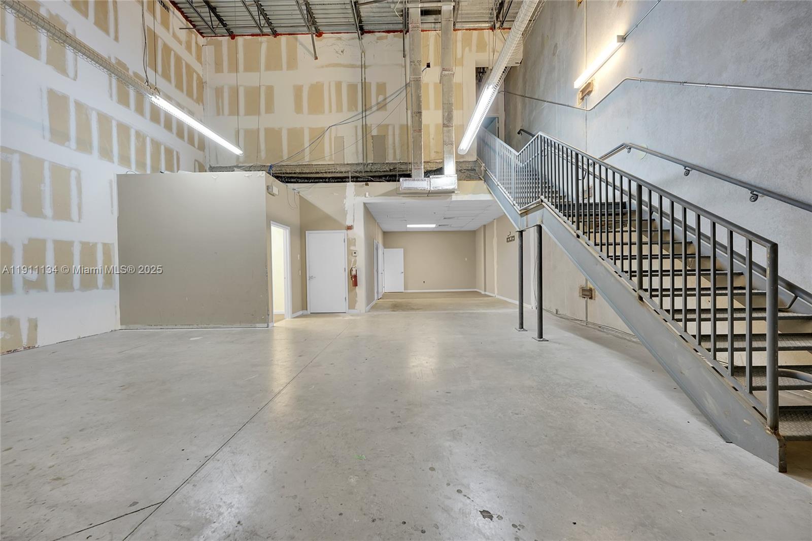 601 N Congress Ave # 105