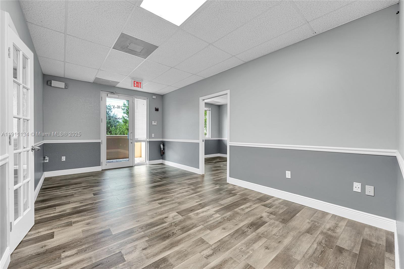 601 N Congress Ave # 105