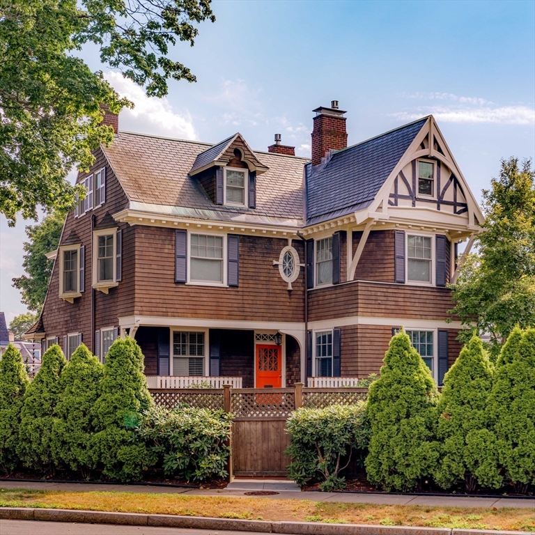 700 Commonwealth Ave
