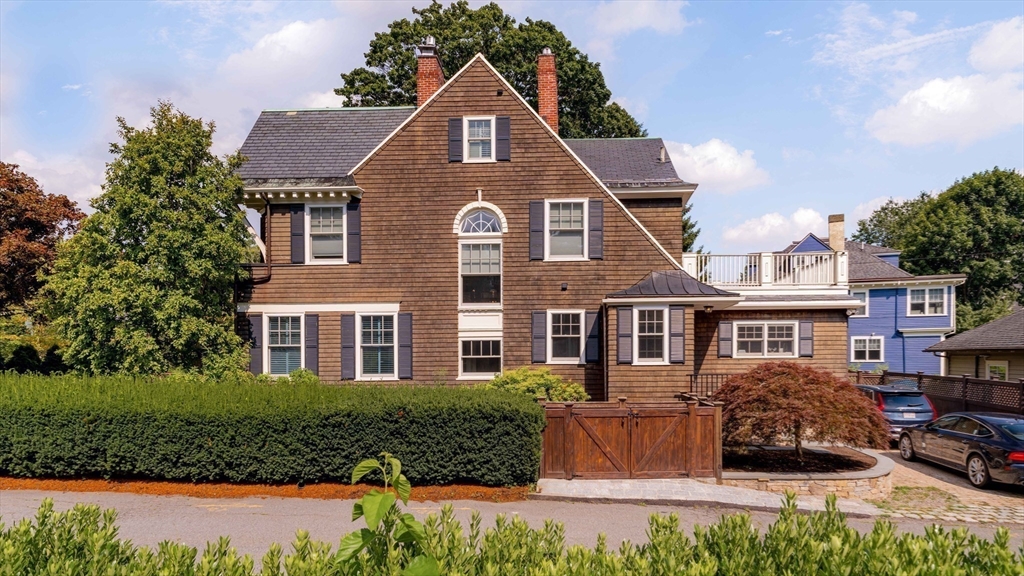 700 Commonwealth Ave