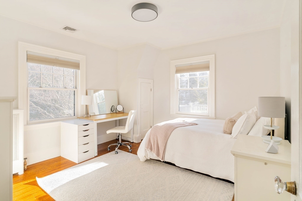 67 Prentice Rd