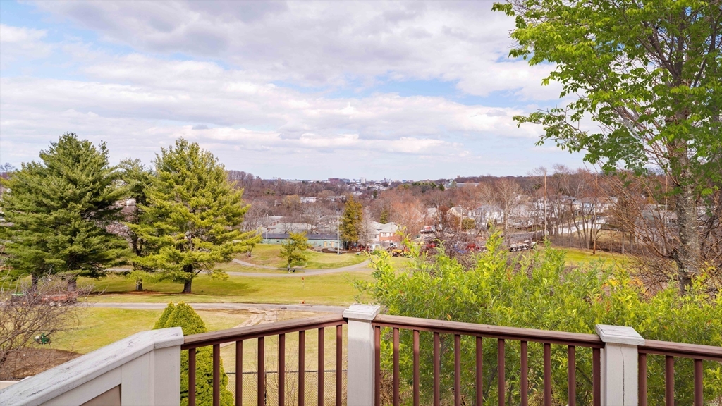 71 Algonquin Rd # 71