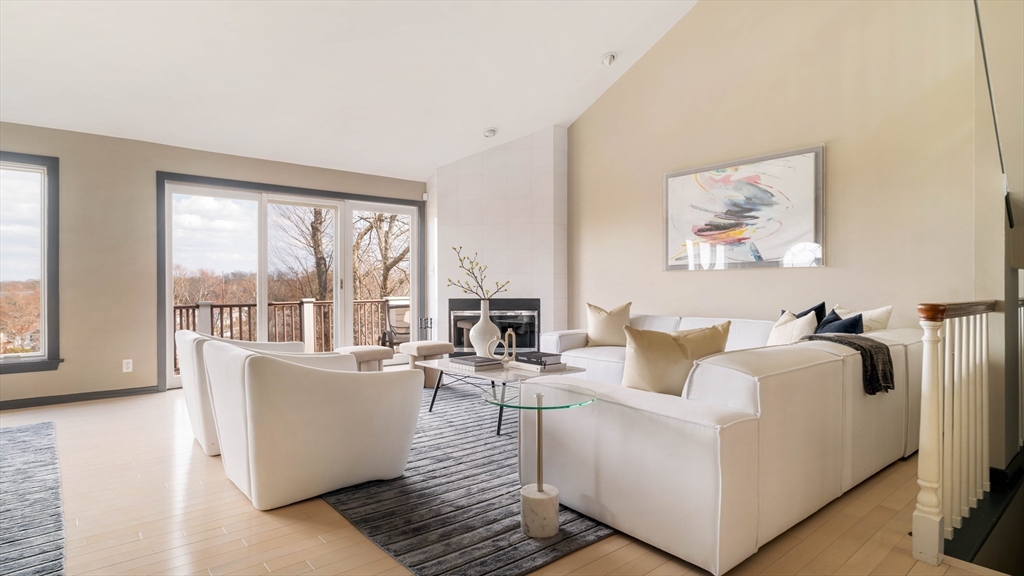 71 Algonquin Rd # 71