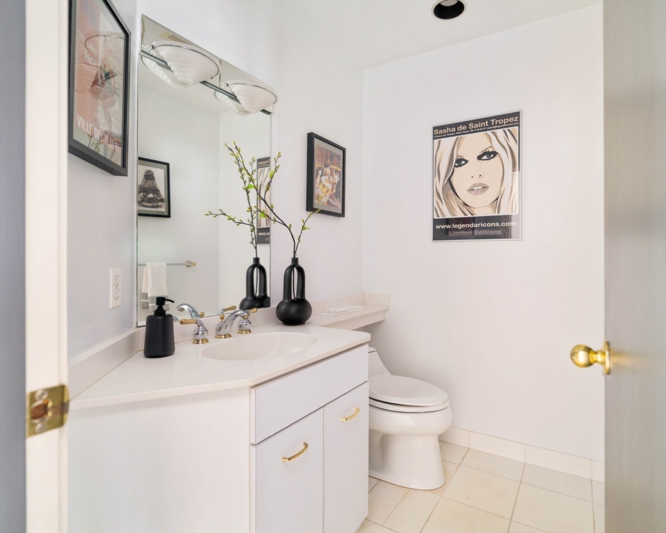 71 Algonquin Rd # 71