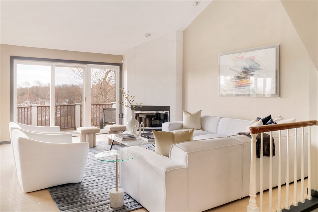 71 Algonquin Rd # 71