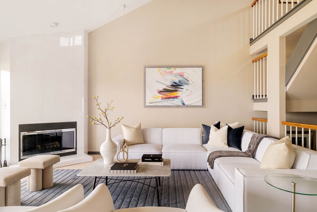 71 Algonquin Rd # 71