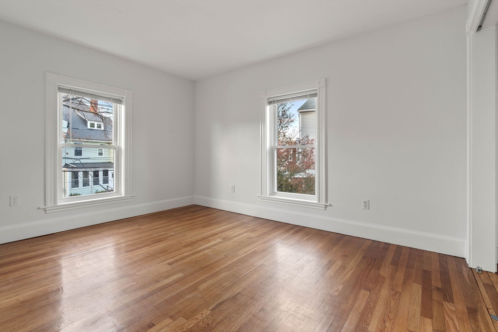 15 Bradbury St # 2