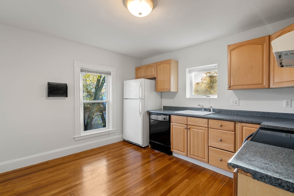 15 Bradbury St # 2