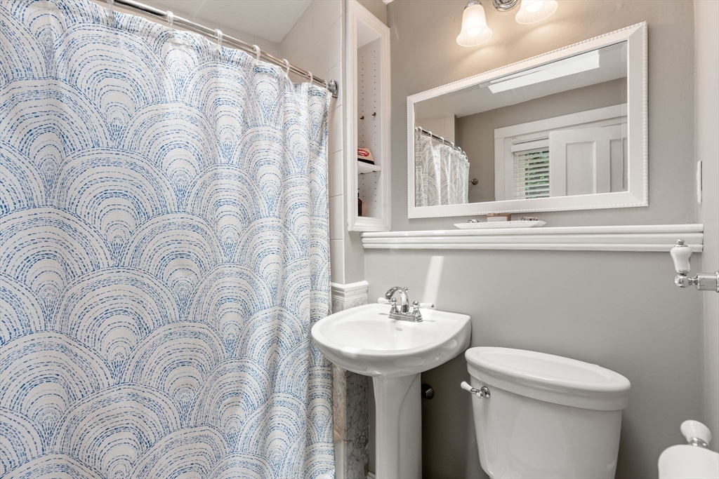 8 Melrose St # 1