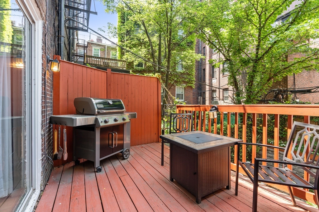 8 Melrose St # 1