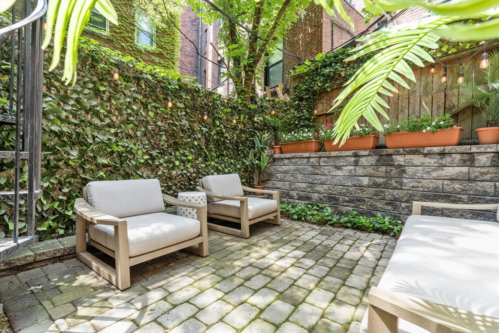 8 Melrose St # 1