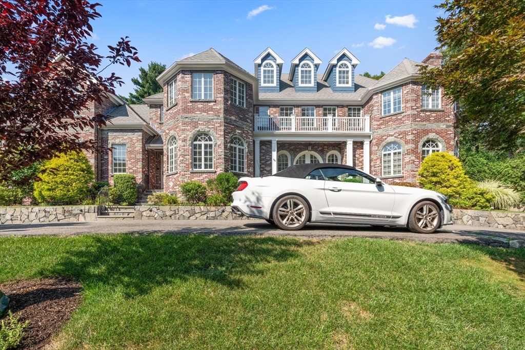 66 Forest Ave