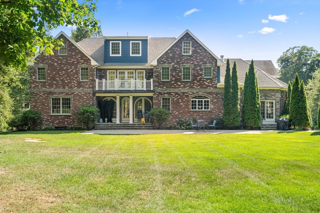 66 Forest Ave