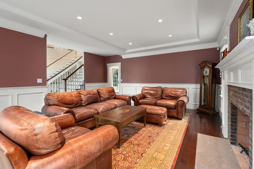 66 Forest Ave