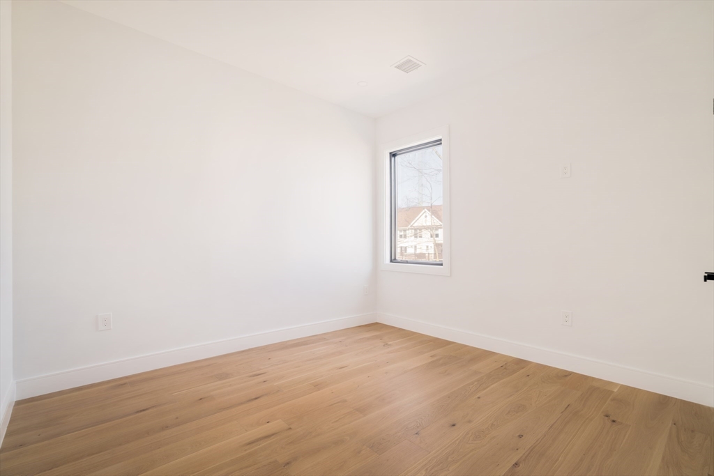 27 Cross St # 27