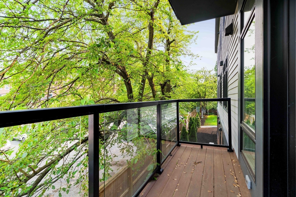 20 Kinmonth Rd # 203