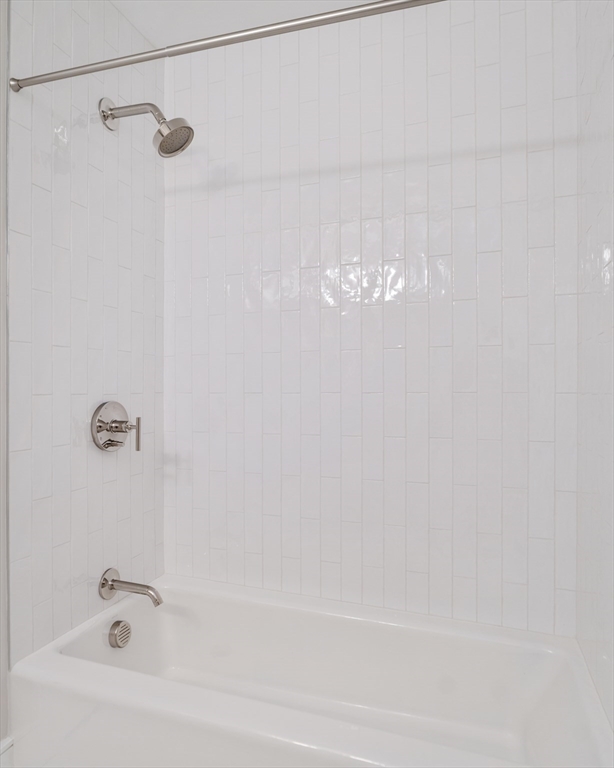 20 Kinmonth Rd # 203