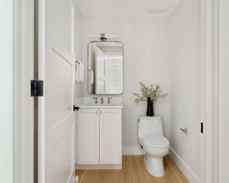 20 Kinmonth Rd # 203