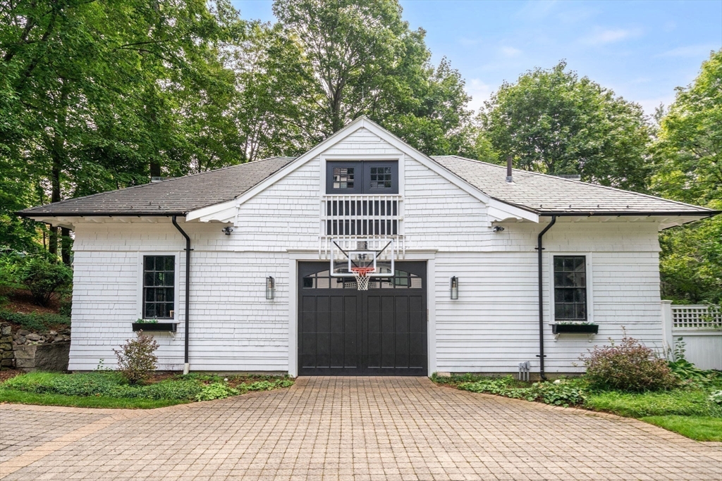 15 Farlow Rd