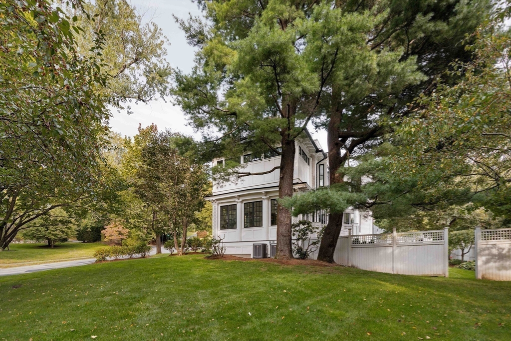 15 Farlow Rd