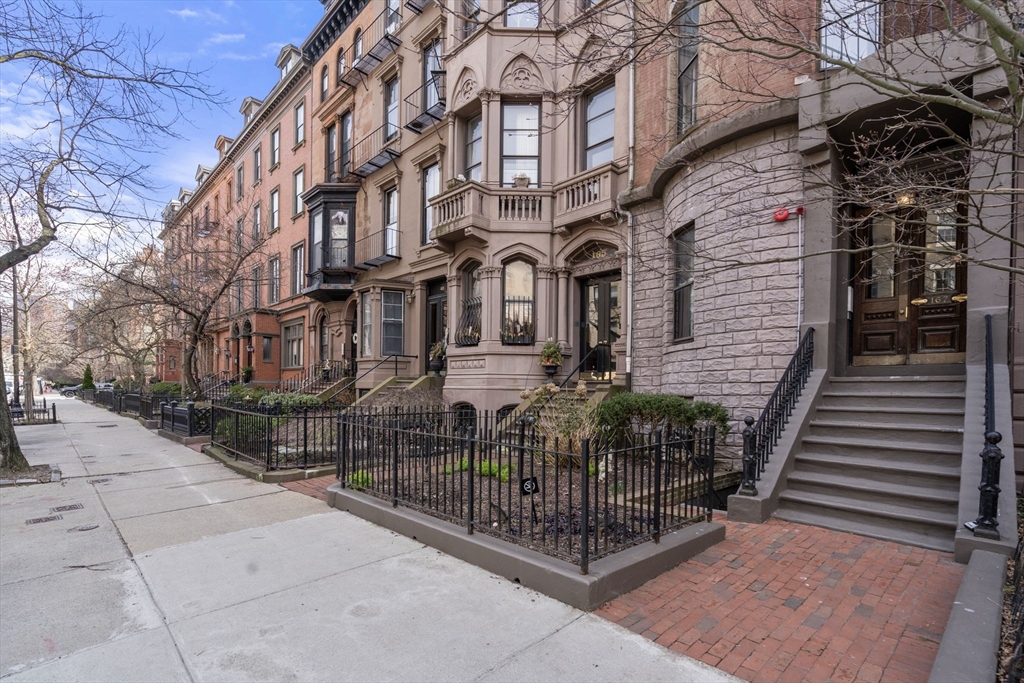 167 Beacon St # 2