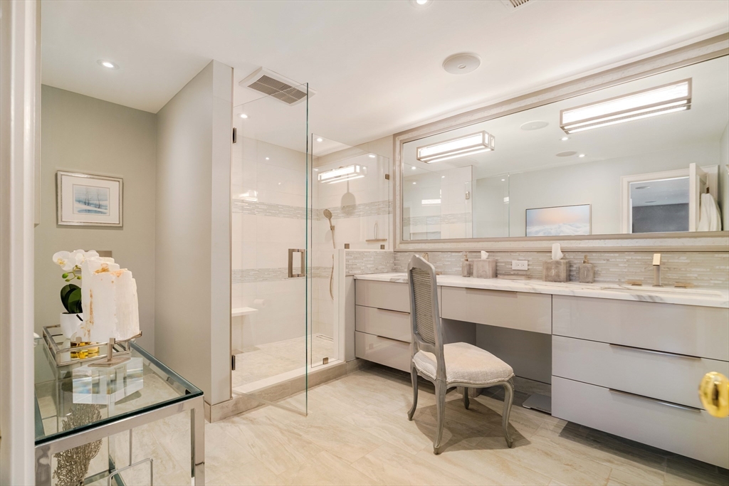 103 Bellevue St # 4