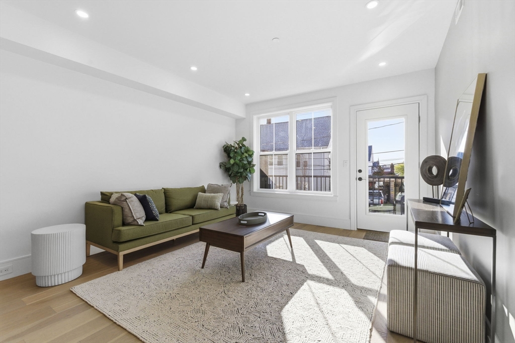 230 Washington St # 1