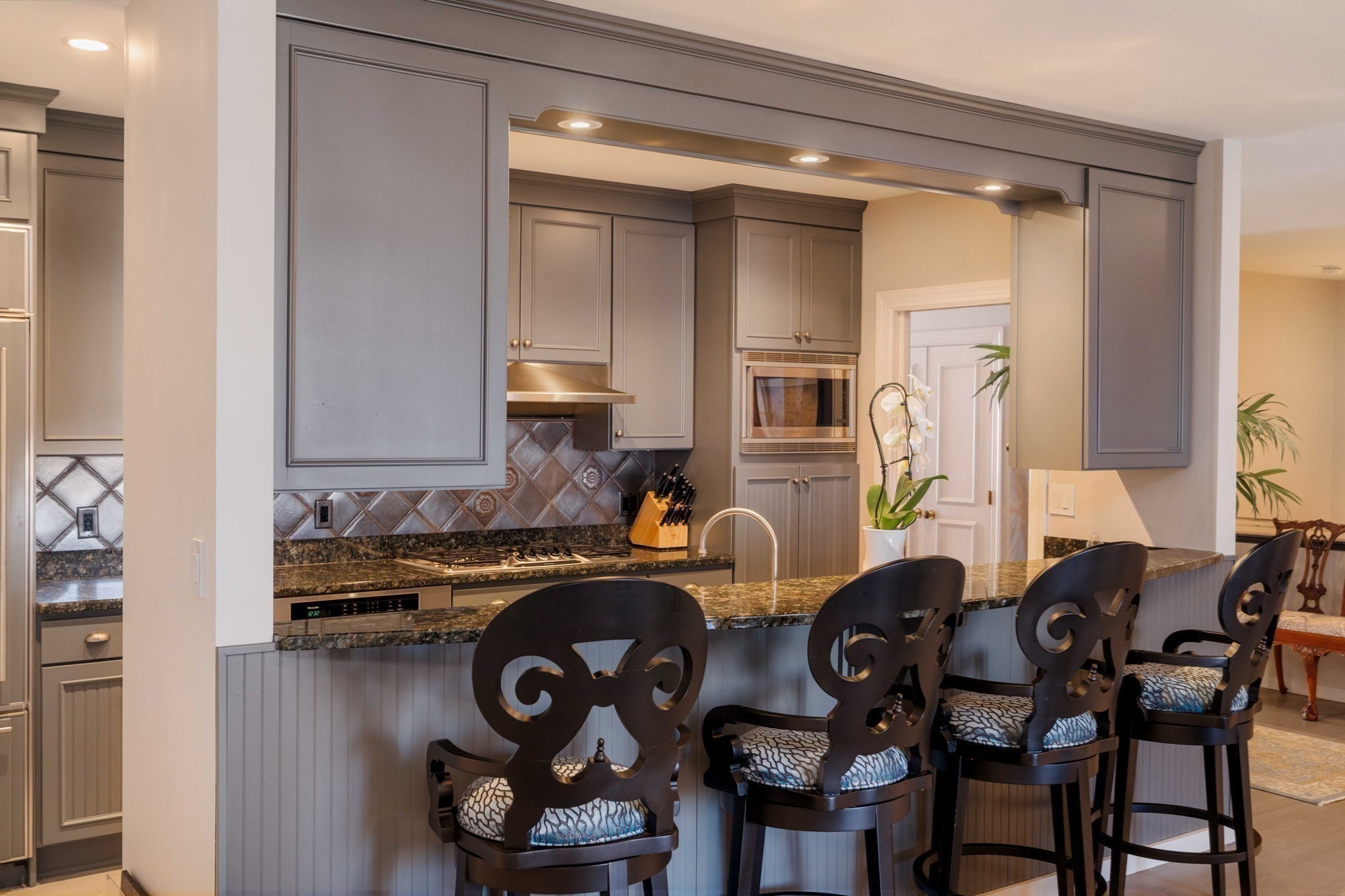 103 Bellevue St # 4