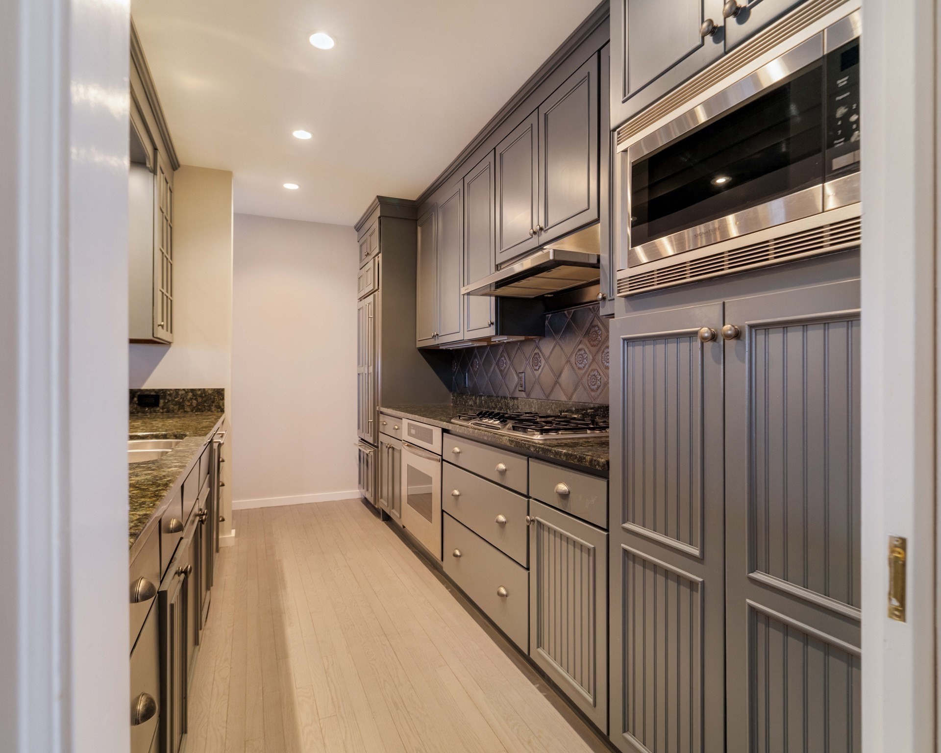 103 Bellevue St # 4