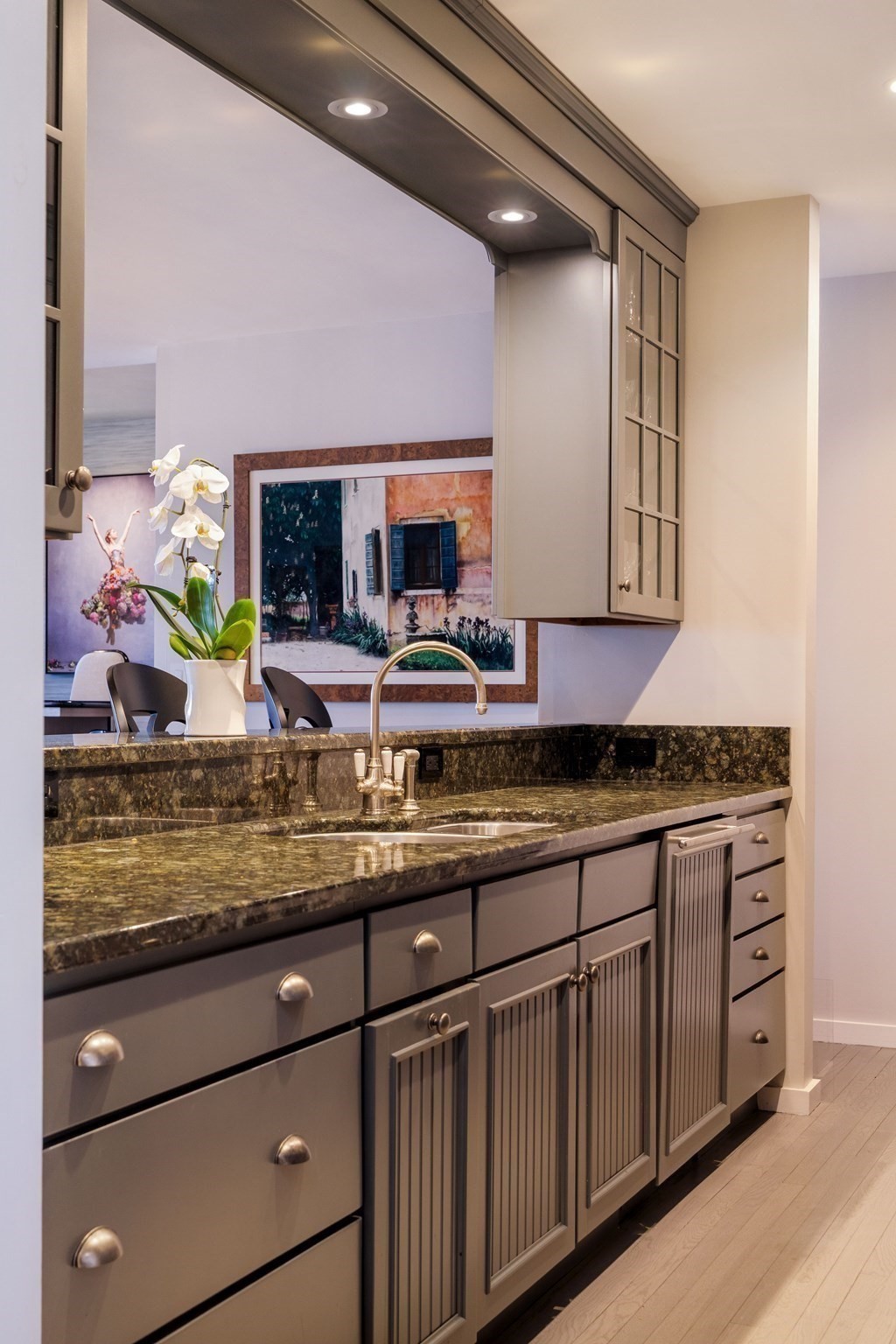 103 Bellevue St # 4