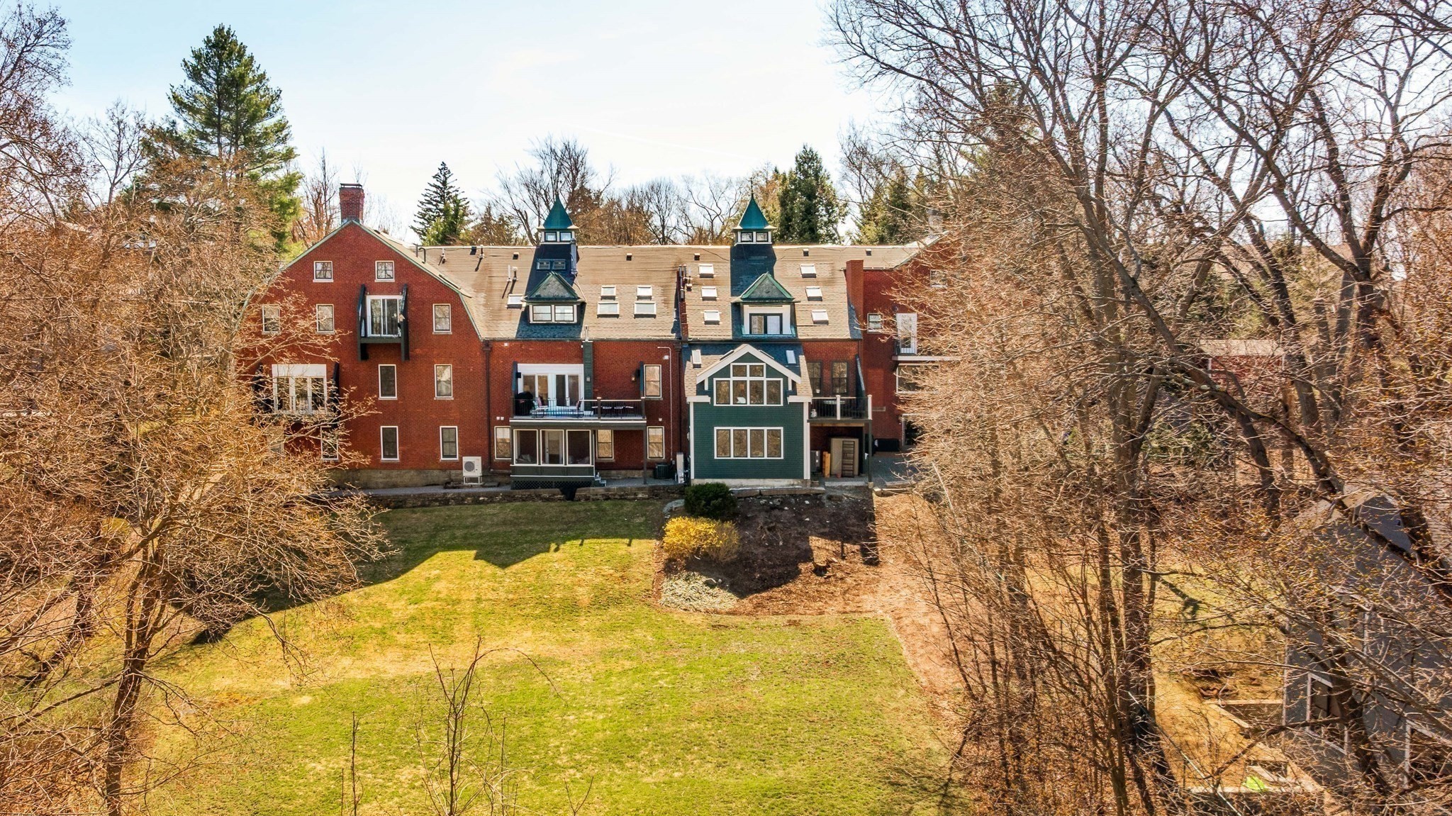 103 Bellevue St # 4