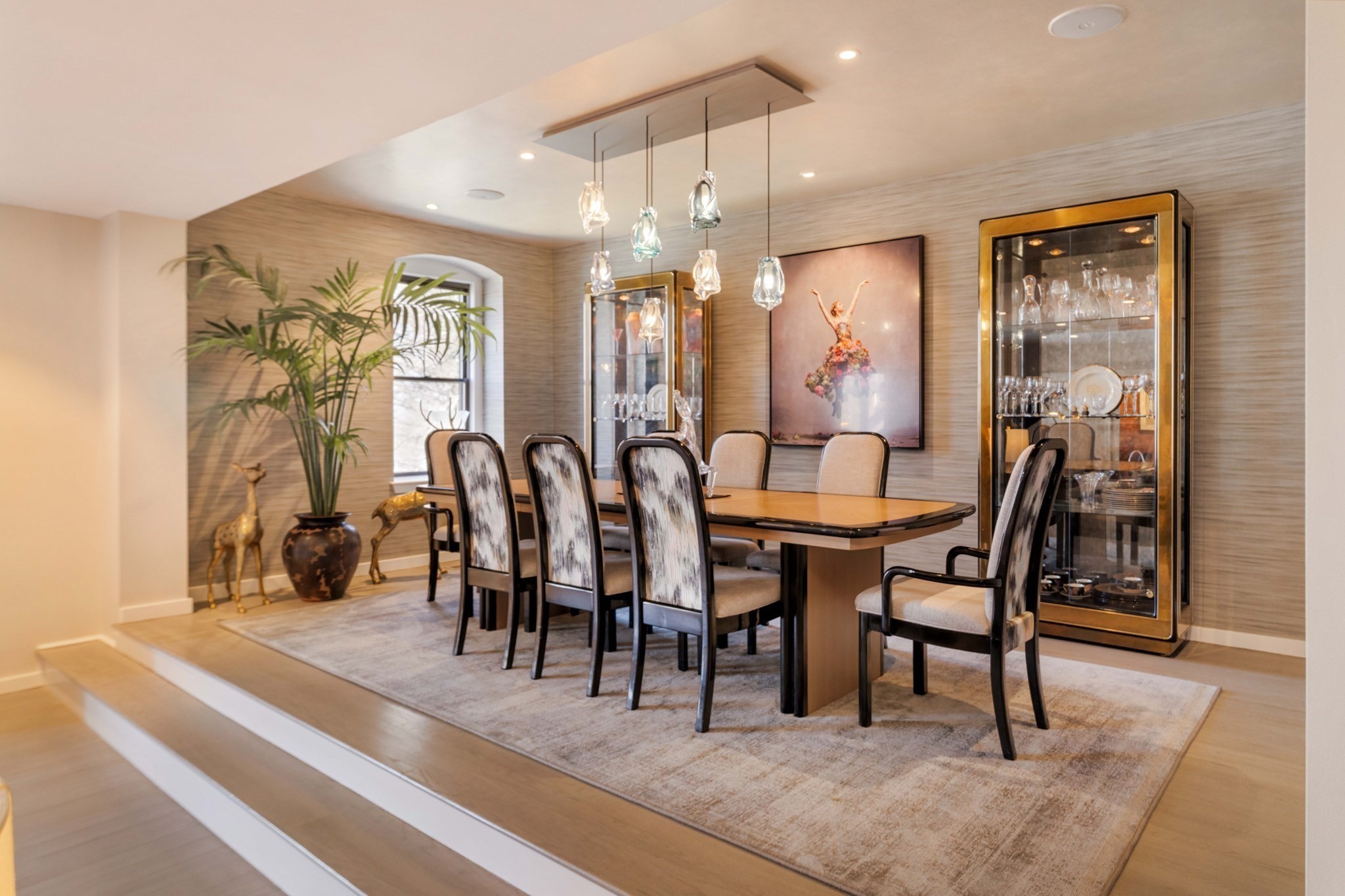 103 Bellevue St # 4