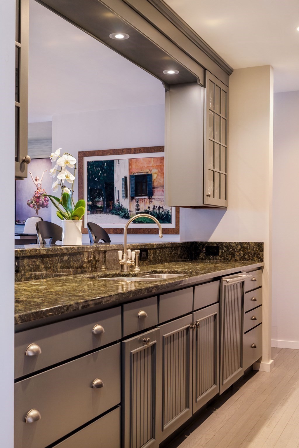 103 Bellevue St # 4