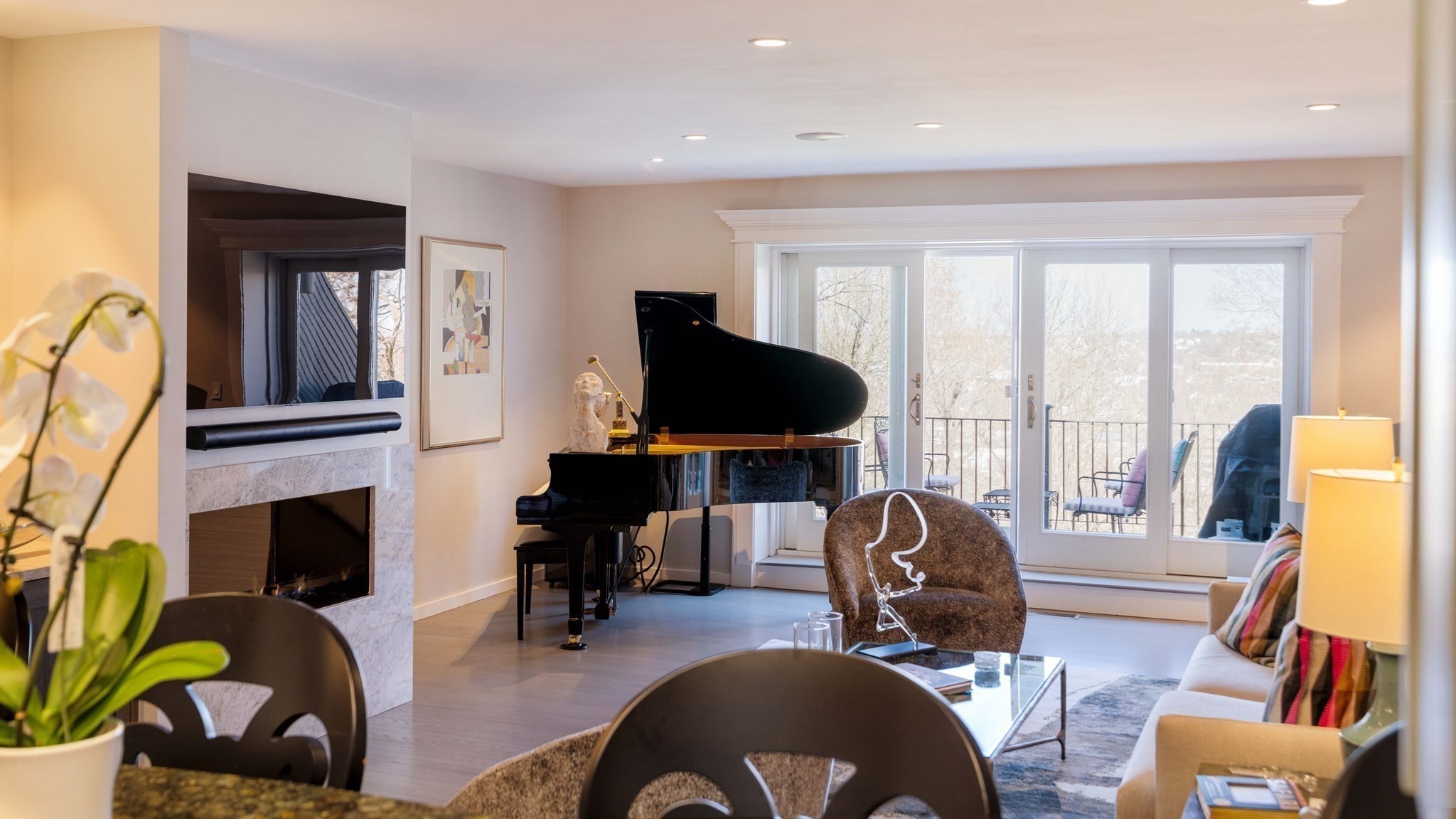 103 Bellevue St # 4