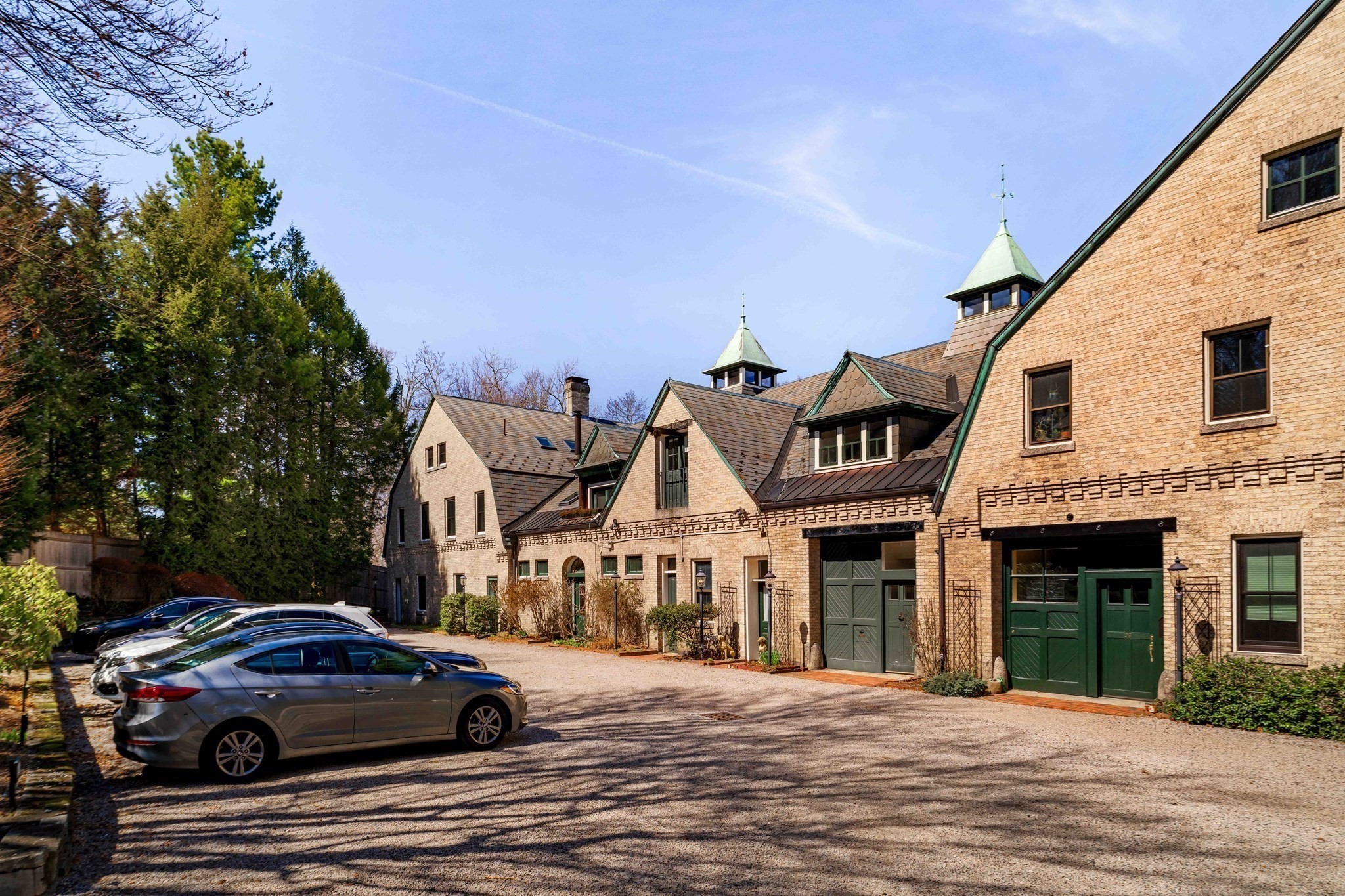 103 Bellevue St # 4